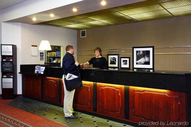 Hotel Hampton Airport