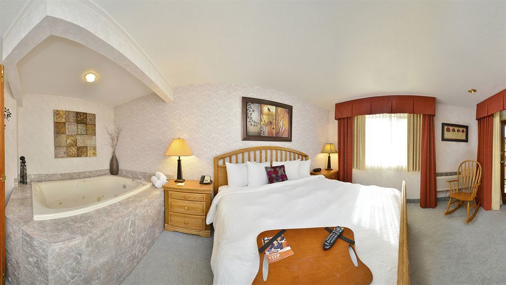 Hotel Hampton Airport 3*
