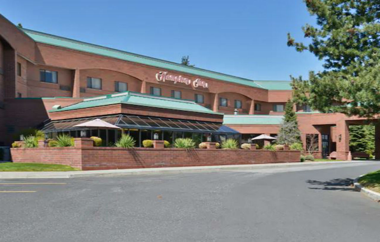 Hampton Airport Hotel