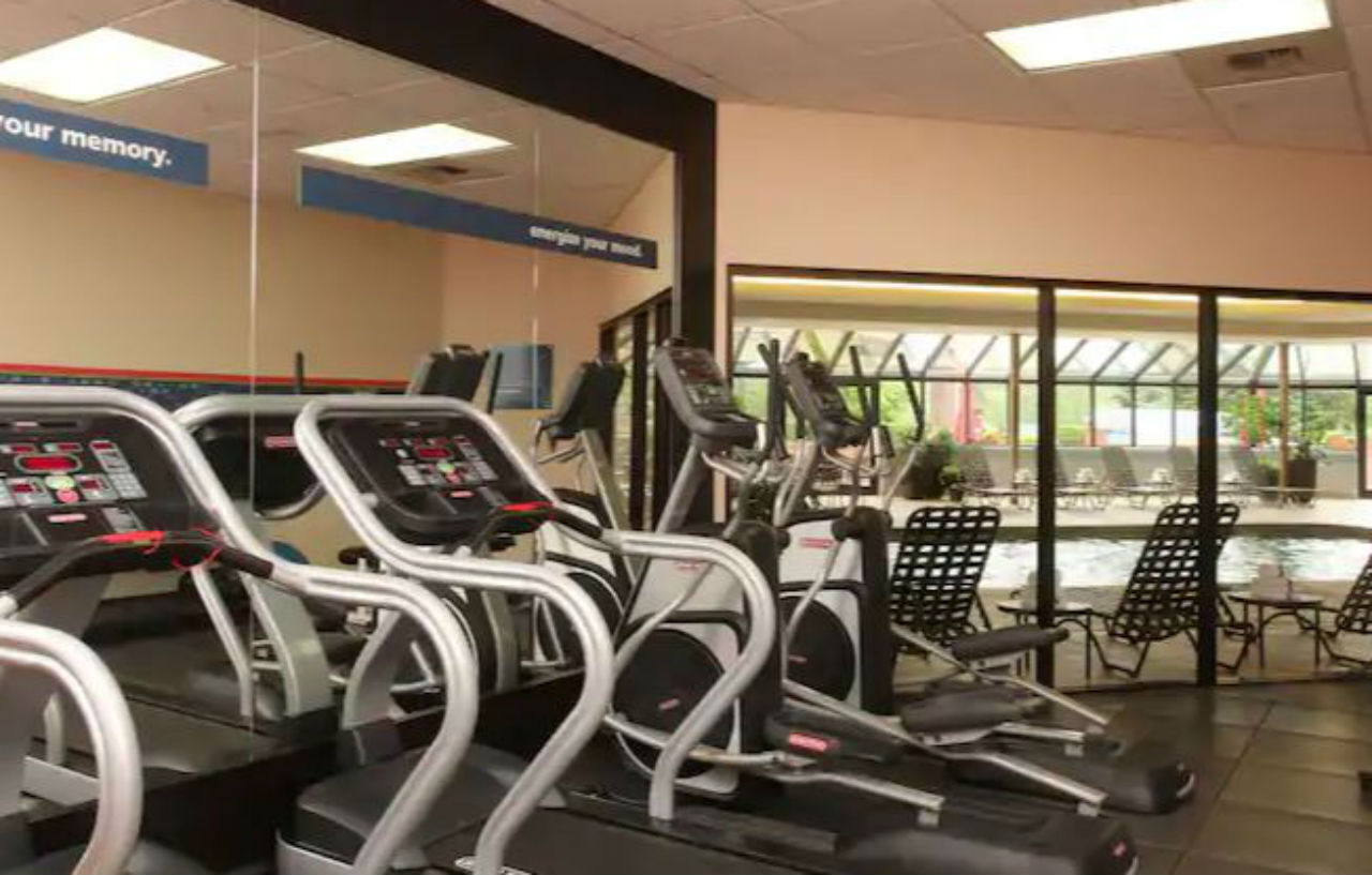Hampton Airport Hotel 3*